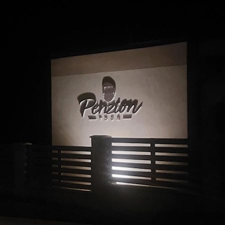 Penzion Tosa Klášterec nad Ohří Kültér fotó